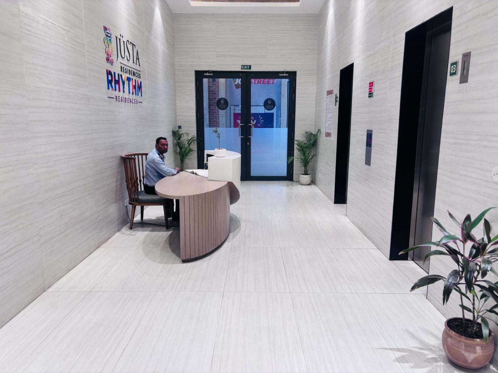 Juesta Residences - Aipl Joy Street, Gurgaon Extérieur photo